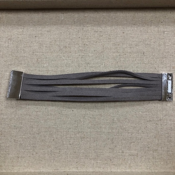 Grey Suede and Bling Bracelet - Picture 4 of 7